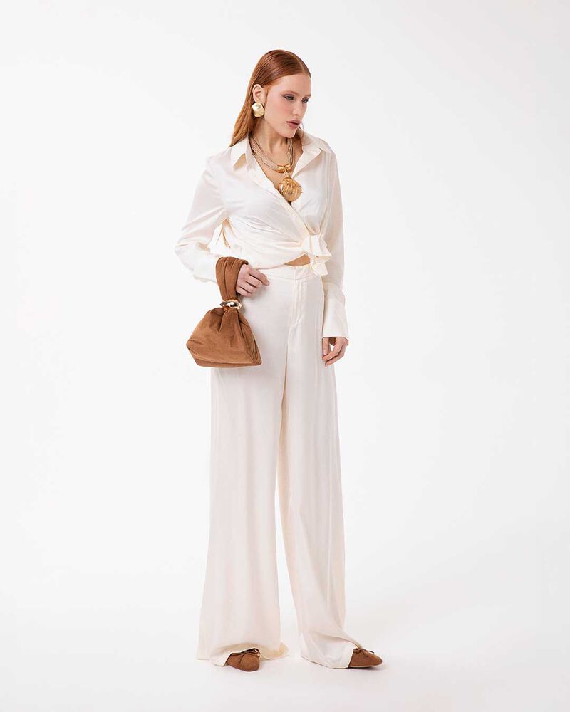 Pantal&oacute;n crema de corte elegante,  image number null